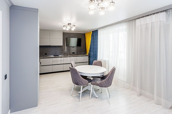 2-к квартира, 75 кв.м.