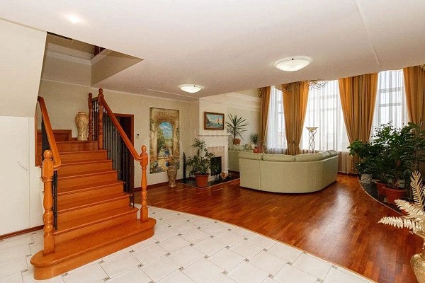 6-к квартира, 282 кв.м.