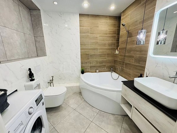 2-к квартира, 58 кв.м.