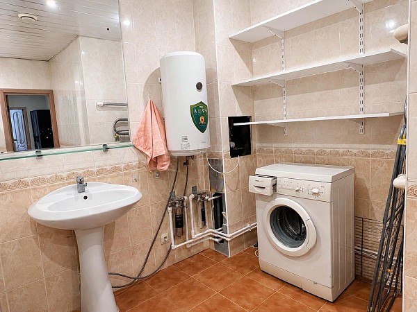2-к квартира, 75 кв.м.