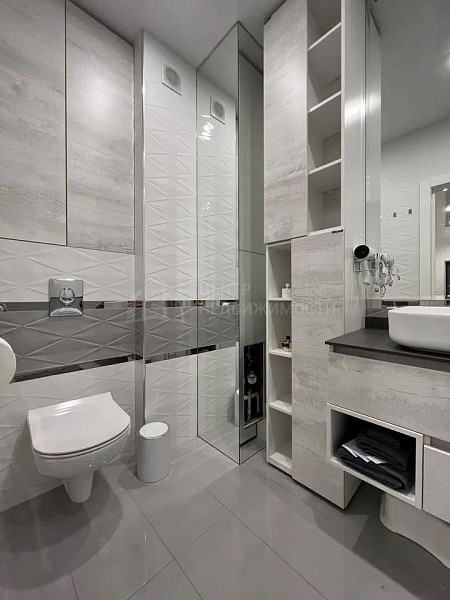 2-к квартира, 74 кв.м.