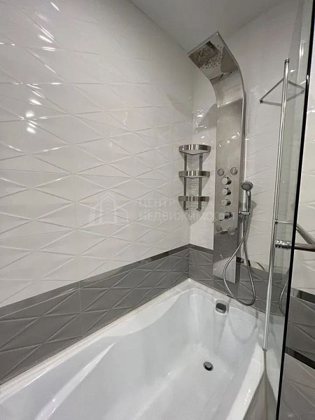 2-к квартира, 74 кв.м.