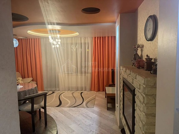2-к квартира, 77 кв.м.