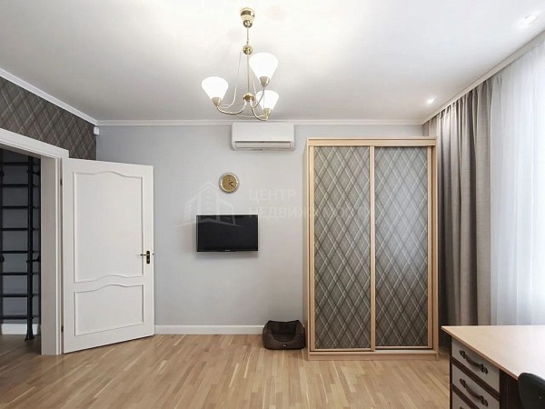 4-к квартира, 163 кв.м.