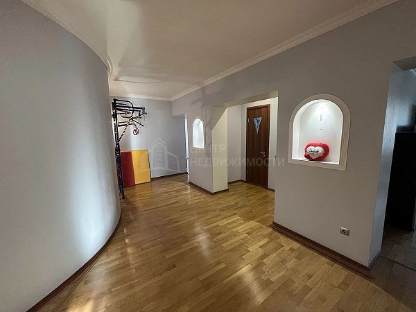 2-к квартира, 156 кв.м. 2-к квартира, 156 кв.м.