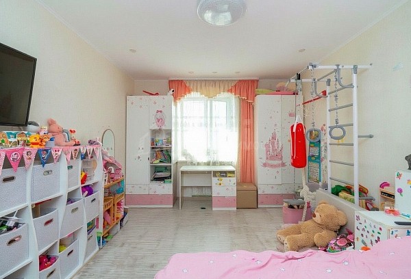 2-к квартира, 81 кв.м.