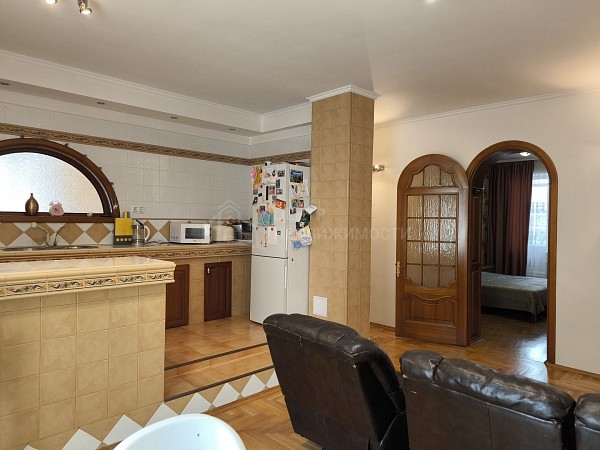 3-к квартира, 127 кв.м.