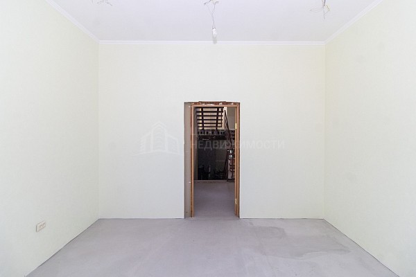 Дом с участком, 200 кв.м.