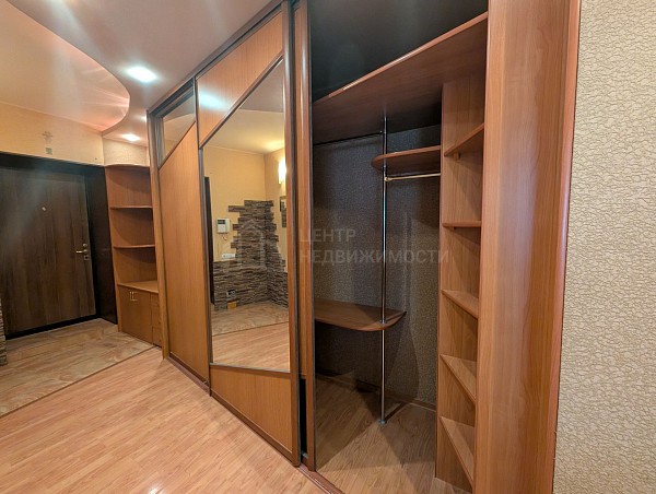 2-к квартира, 77 кв.м.