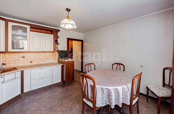 3-к квартира, 96 кв.м. 3-к квартира, 96 кв.м.