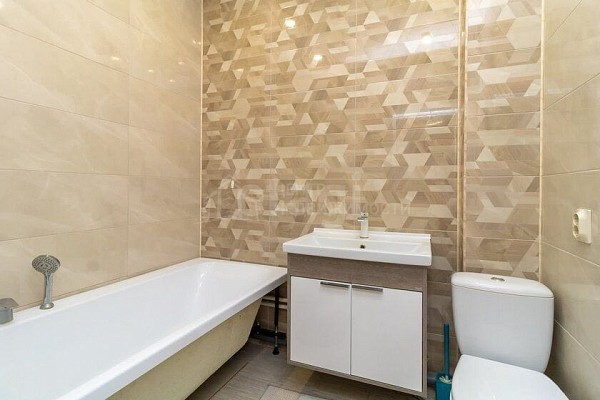 2-к квартира, 65 кв.м.