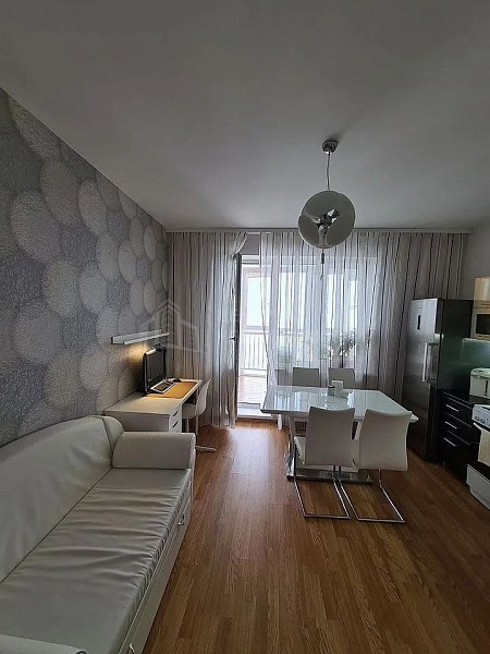 1-к квартира, 65 кв.м.