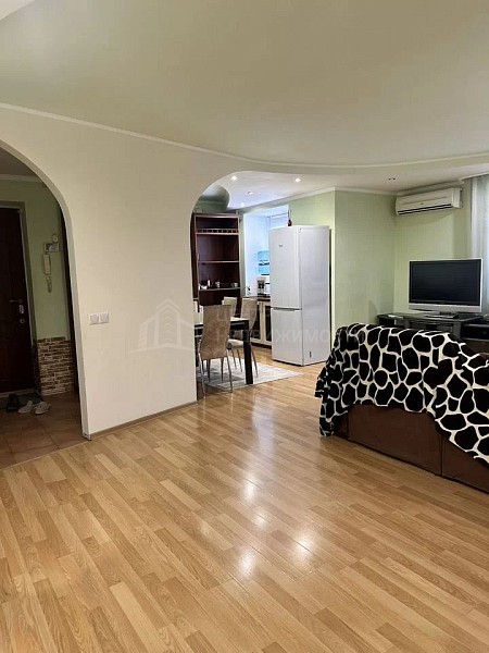 2-к квартира, 74 кв.м.
