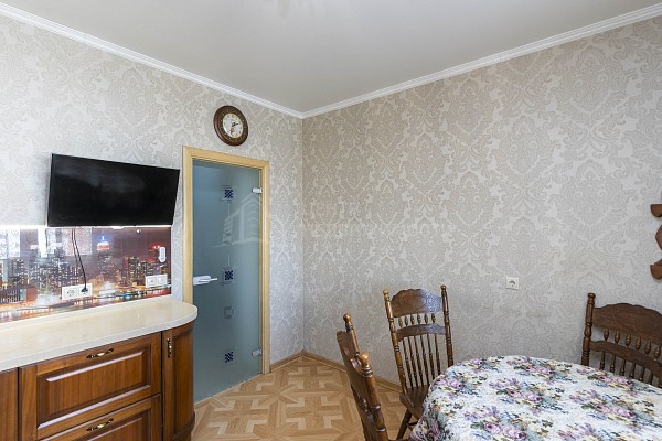 2-к квартира, 80 кв.м.