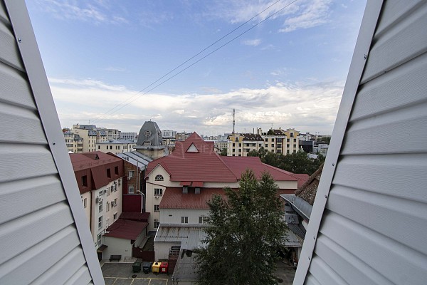 2-к квартира, 77 кв.м.
