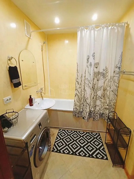 1-к квартира, 65 кв.м.