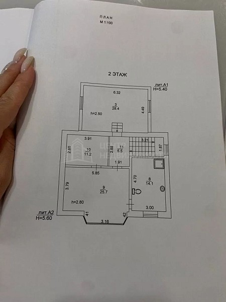 Дом с участком, 258 кв.м.