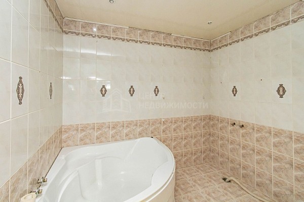 7-к квартира, 221 кв.м. 7-к квартира, 221 кв.м.