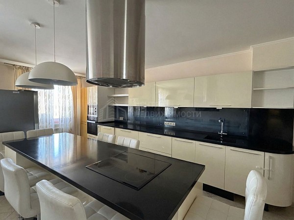 2-к квартира, 85 кв.м.