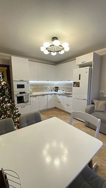 3-к квартира, 90 кв.м. 3-к квартира, 90 кв.м.