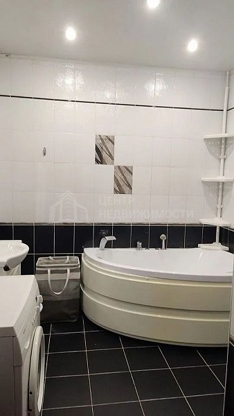 2-к квартира, 76 кв.м.