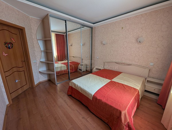 2-к квартира, 77 кв.м.