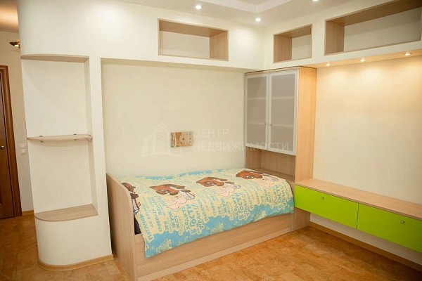 5-к квартира, 220 кв.м.