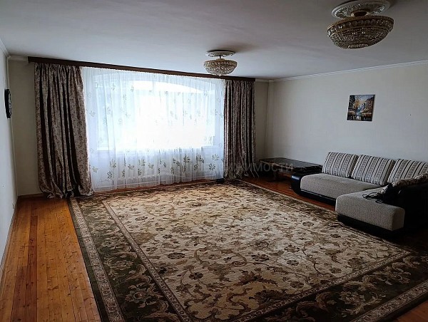 3-к квартира, 140 кв.м.