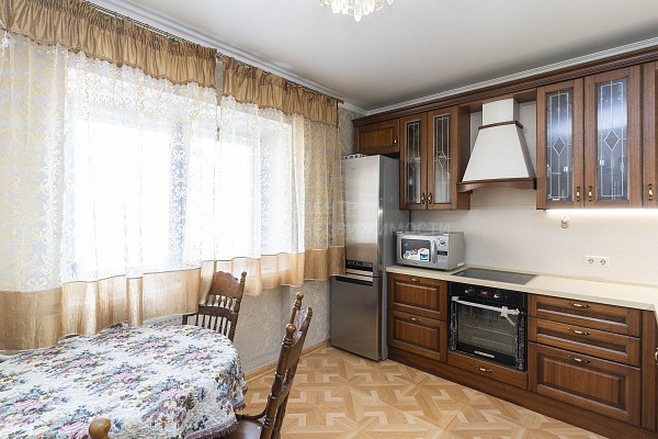 2-к квартира, 80 кв.м.