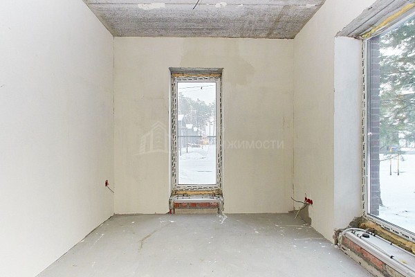 Дом с участком, 180 кв.м.