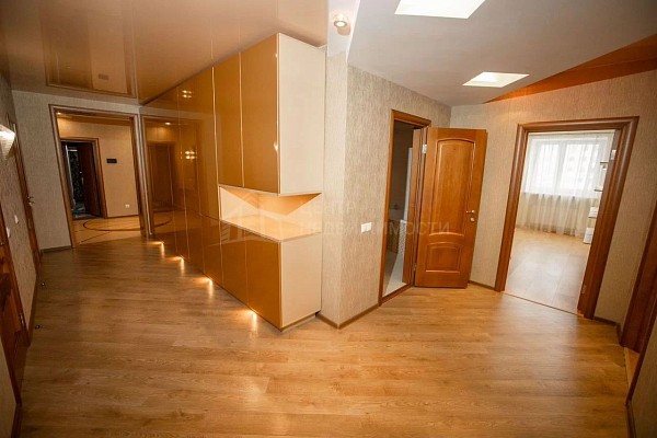 5-к квартира, 220 кв.м.