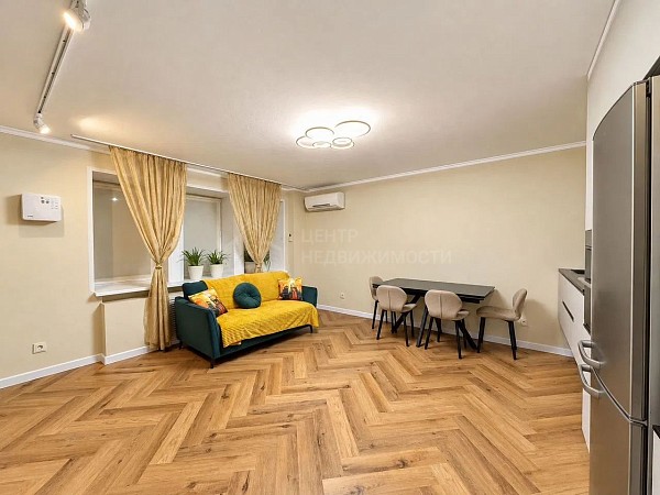 2-к квартира, 72 кв.м.