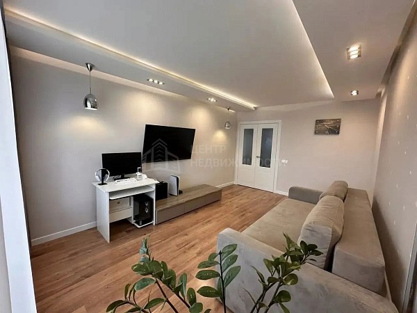 2-к квартира, 74 кв.м.