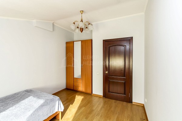 4-к квартира, 210 кв.м.