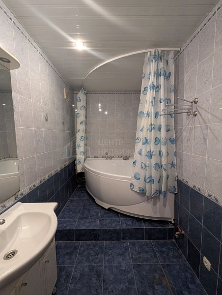 2-к квартира, 77 кв.м.