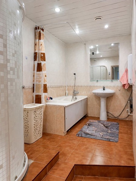 2-к квартира, 75 кв.м.