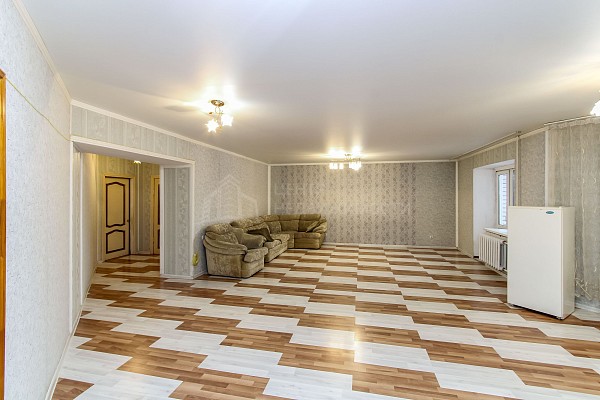 1-к квартира, 77 кв.м.
