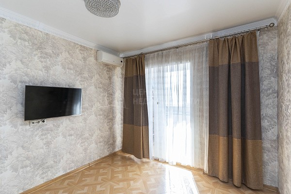 2-к квартира, 80 кв.м.