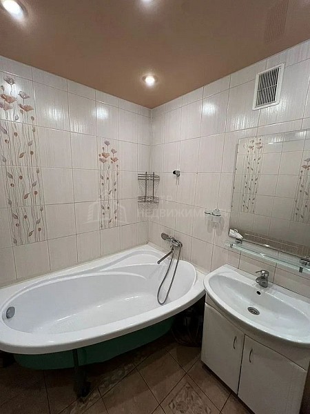 2-к квартира, 66 кв.м.