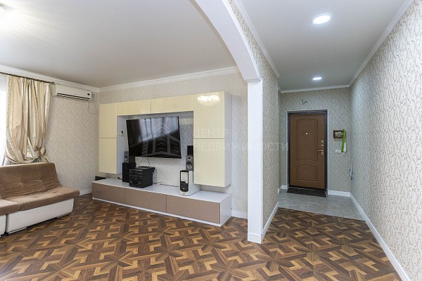 2-к квартира, 80 кв.м.