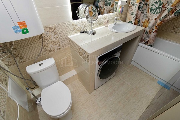 2-к квартира, 60 кв.м.