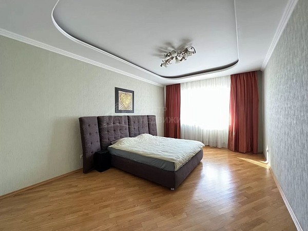 2-к квартира, 81 кв.м.