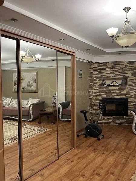 2-к квартира, 87 кв.м.