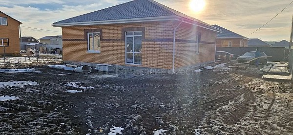 Дом с участком, 105 кв.м., Центральная улица Дом с участком, 105 кв.м., Центральная улица
