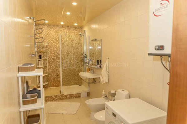 5-к квартира, 220 кв.м.