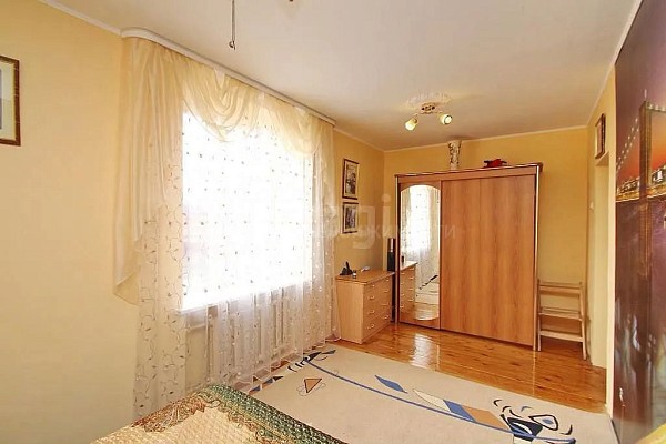 Дом с участком, 366 кв.м. Дом с участком, 366 кв.м.