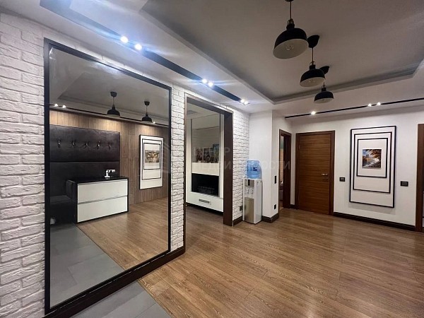 2-к квартира, 93 кв.м.