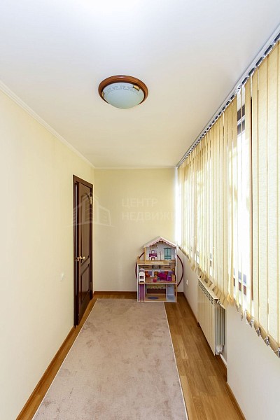4-к квартира, 210 кв.м.
