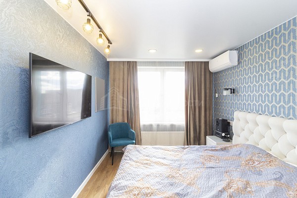 2-к квартира, 77 кв.м.