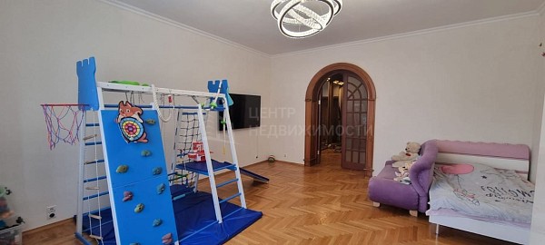3-к квартира, 127 кв.м.